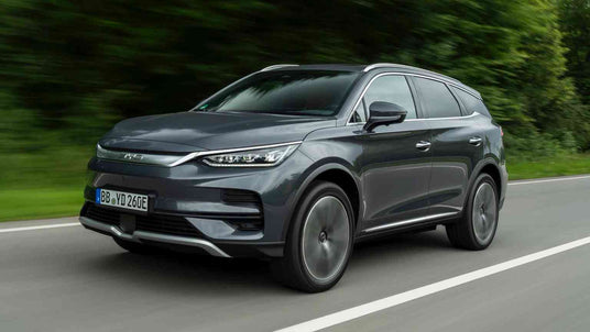 Китайски електромобил BYD Tang - в движение