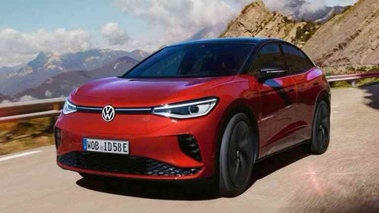 Електромобил Volkswagen ID.5 GTX - Фронтален изглед под ъгъл