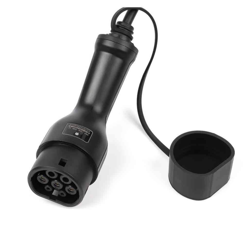 Конектор тип 2 с капак към кабел за зареждане на електромобили