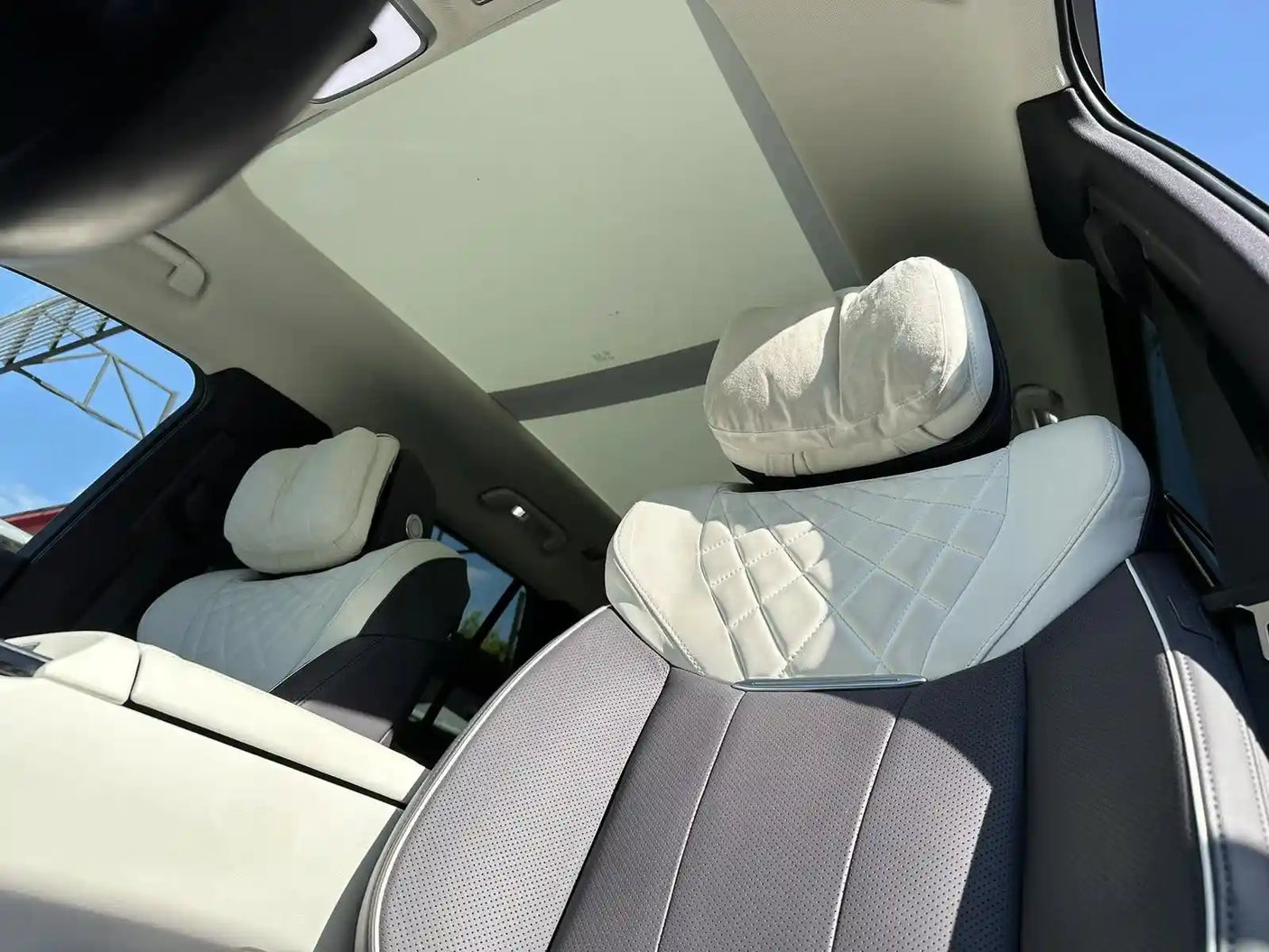 НОВ HongQi E-HS9 99kWh 2022 551 к.с. 450км. на зареждане, 13000 км. 6+1 места - Интериор седалки