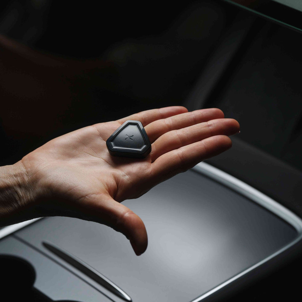 Бутон за тесла автомибил