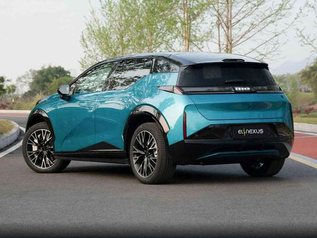 Zeekr X Performance 4WD 66 kW 422 к.с 4x4 отзад - багажник и брония