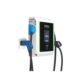 Детайлен изглед на Vega Aloha Gravity 40kW DC зарядна станция с два CCS2 кабела, RFID четец и LED индикатори