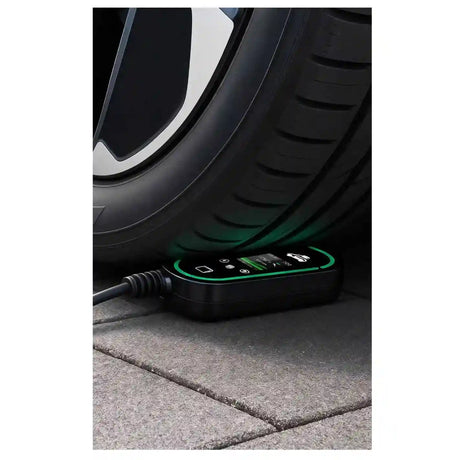 Мобилно зарядно за електромобили ELNexus, тествано да издържа преминаване на автомобил без повреда