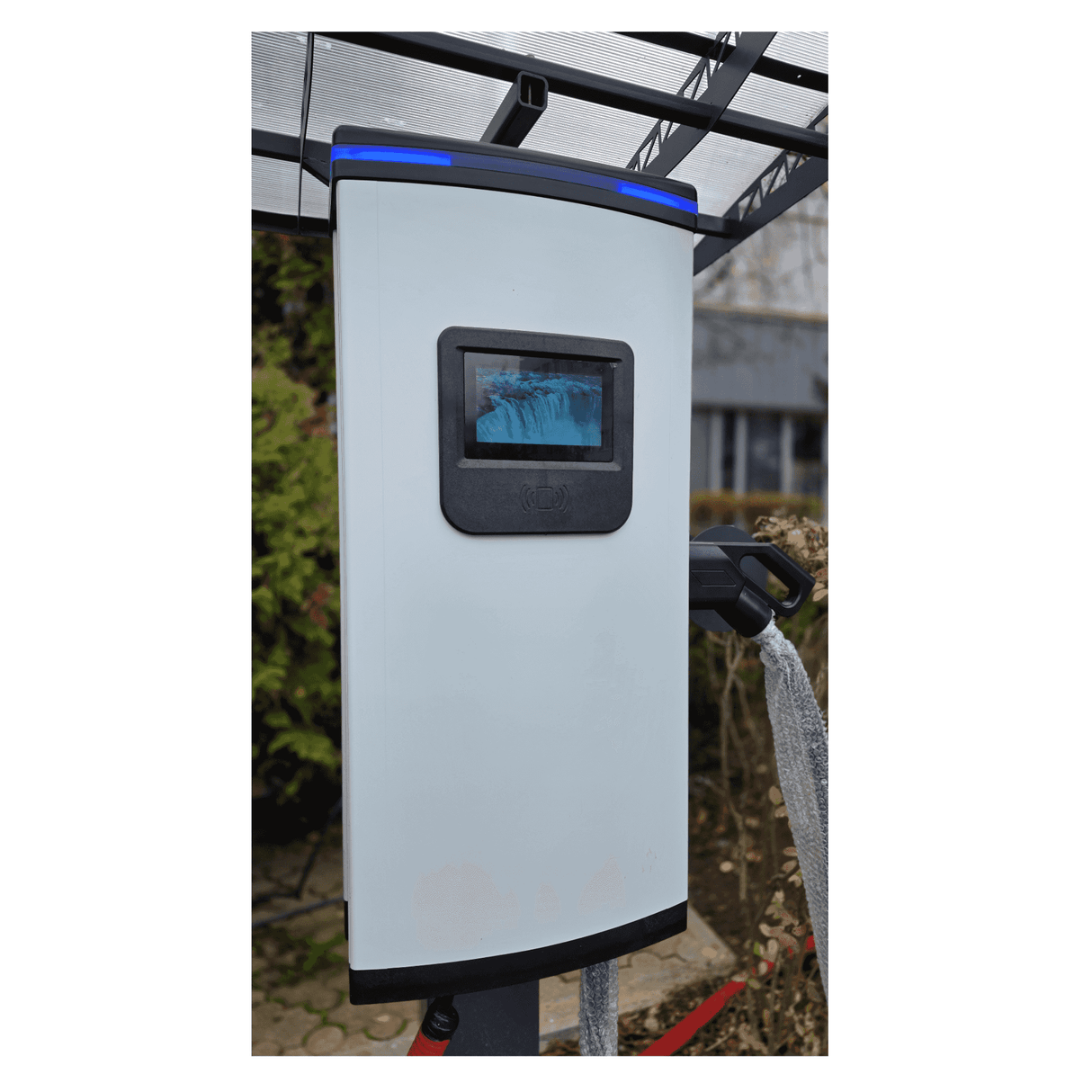 Бърза зарядна станция,българско производство, за зареждане на електрически автомобили 