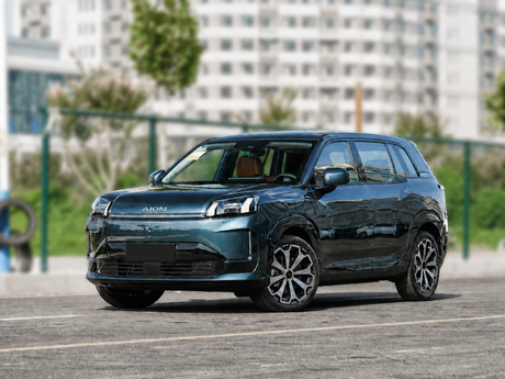 GAC AION V Luxury електрически SUV – предна и странична визия