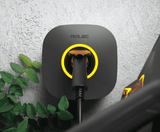 Инсталирана зарядна станция EVO на стенен монтаж в гараж