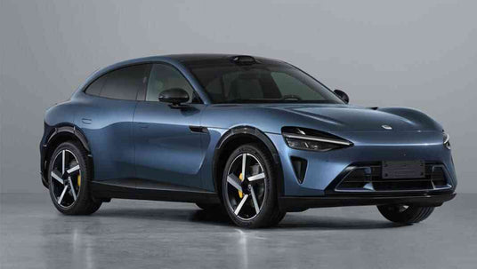 Xiaomi YU7 - тъмно син под ъгъл