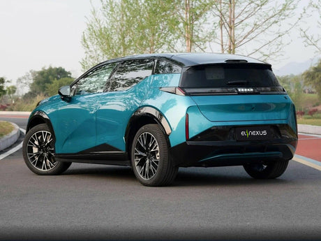 Zeekr X Performance 4WD 66 kW 422 к.с 4x4 отзад - багажник и брония